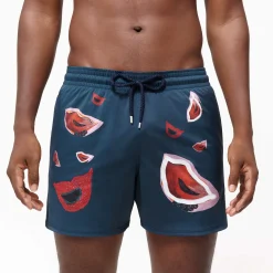 Shop Vilebrequin Men Stretch Swim Trunks Passion - X Deux Femmes Noires Goa/Blue