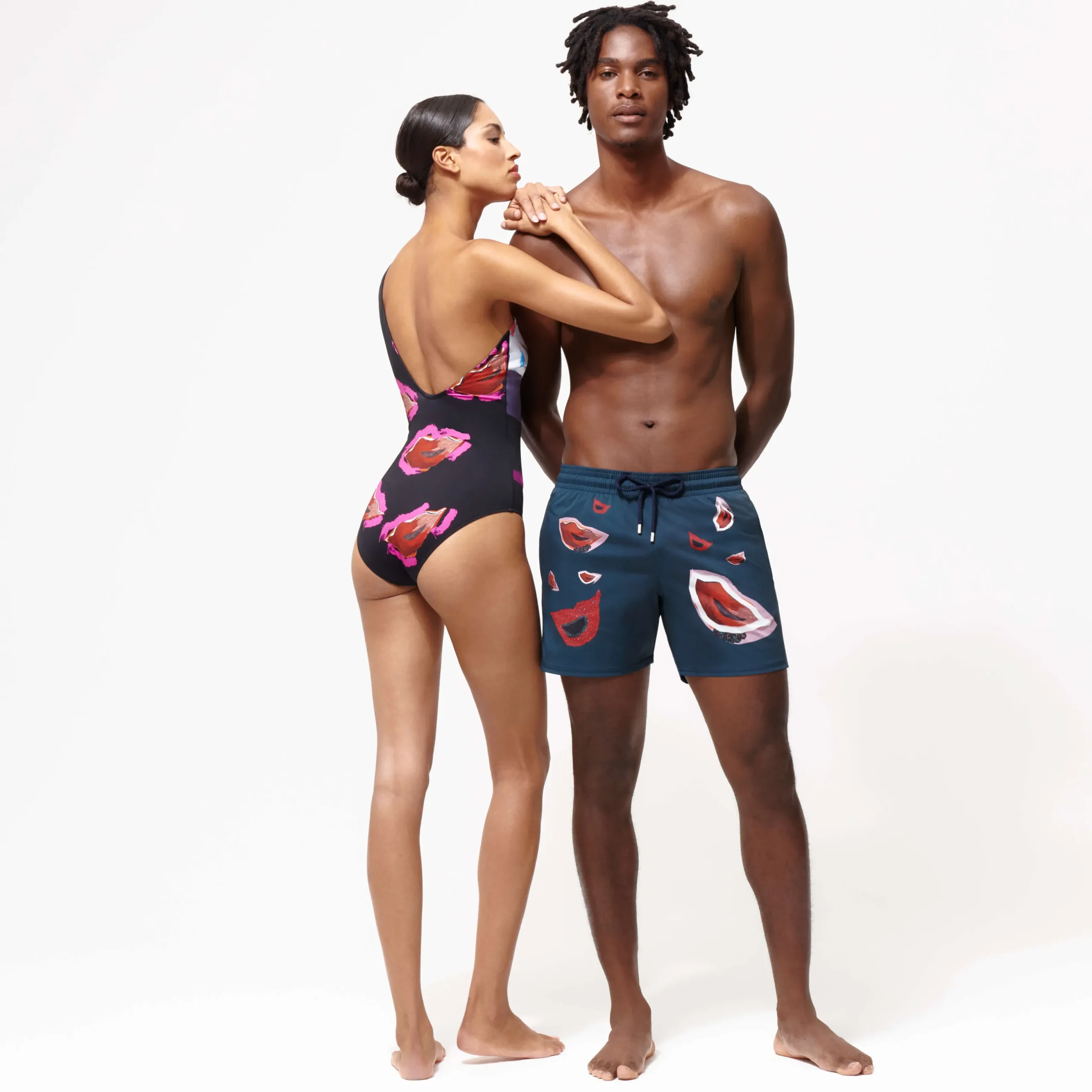 Shop Vilebrequin Men Stretch Swim Trunks Passion - X Deux Femmes Noires Goa/Blue