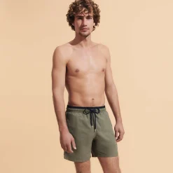 Shop Vilebrequin Men Swim Trunks Bicolor Solid Bicolore Olivier/Green
