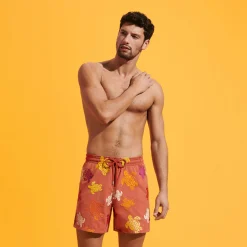 Sale Vilebrequin Men Swim Trunks Embroidered Ronde Tortues Multicolores - Limited Edition Tomette/Red